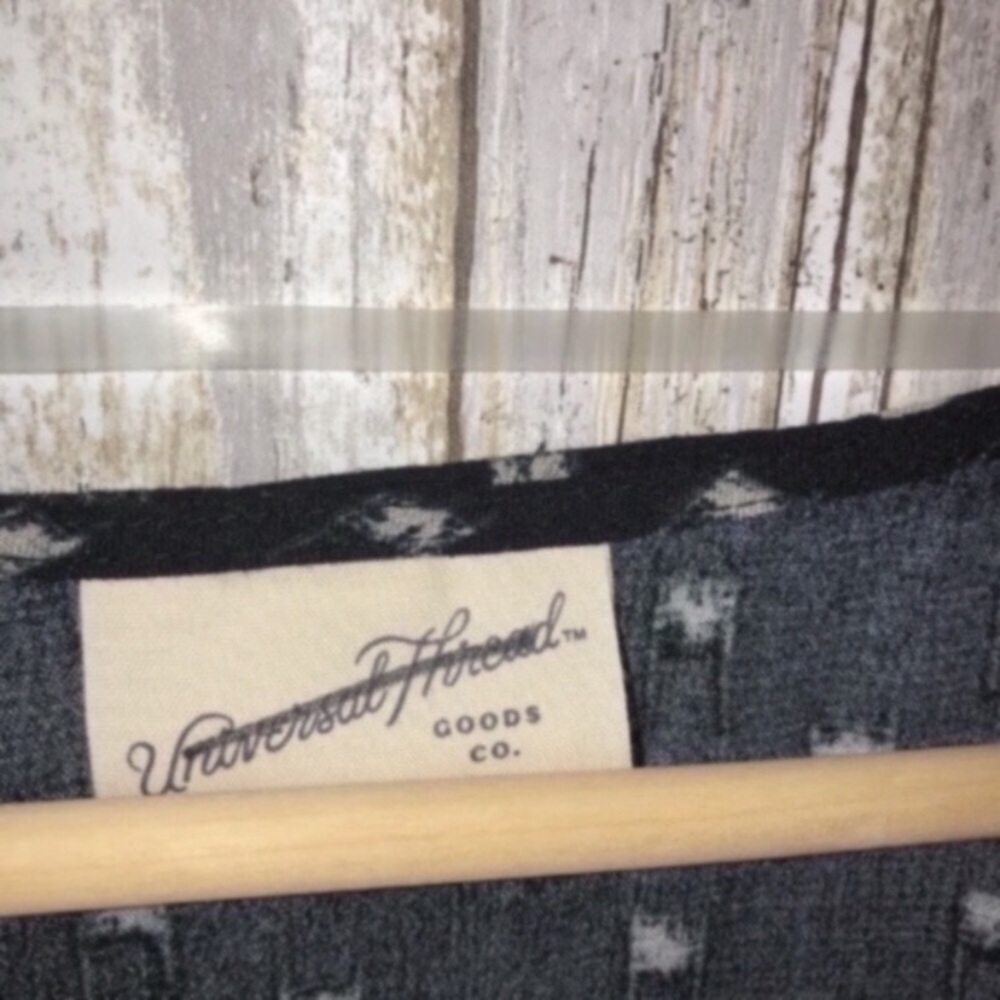Universal Thread Stardust Blouse - Picture 4 of 6